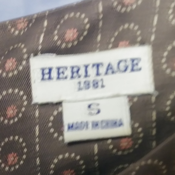 Vintage 1981 Heritage Size Small. - Picture 5 of 5